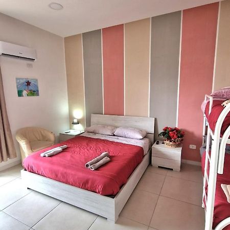 Home Regina Giovanna Napoli Eksteriør billede