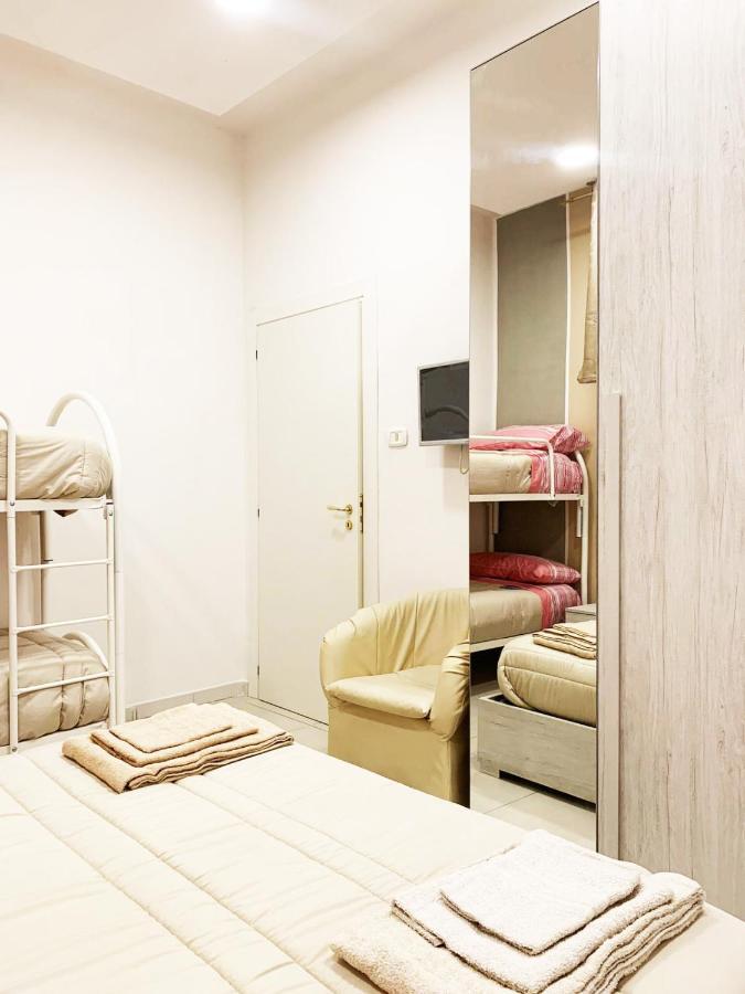 Home Regina Giovanna Napoli Eksteriør billede