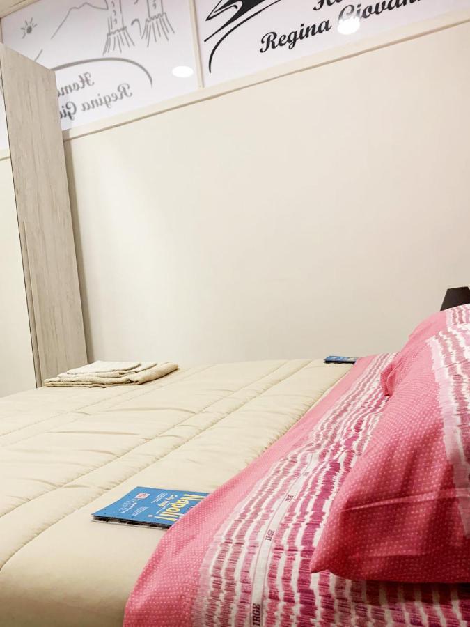 Home Regina Giovanna Napoli Eksteriør billede